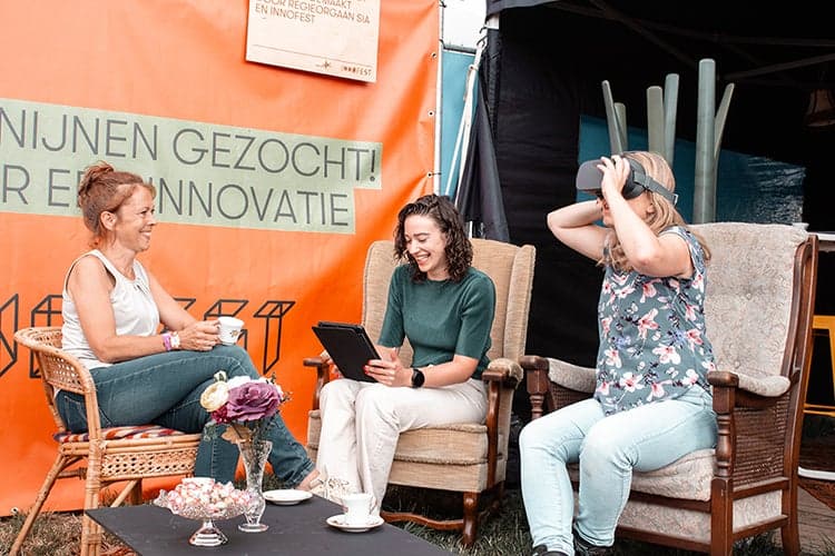 Cindy de Bot, associate lector Preventie binnen Verpleegkundige Zorg van Avans Hogeschool samen met haar collega's.
