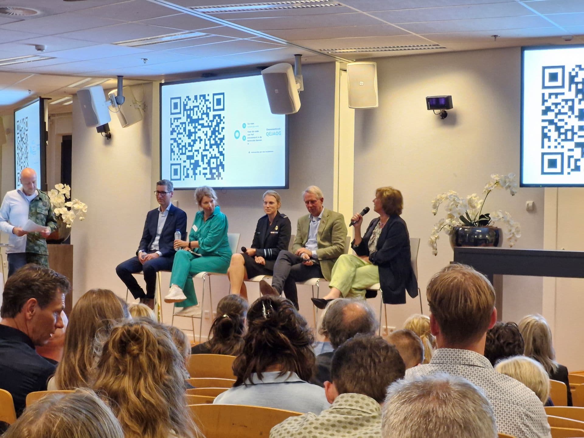 Paneldiscussie tijdens het evenement ‘Van cyberdreigingen tot geopolitieke spanningen’ bij Avans Hogeschool in Breda.