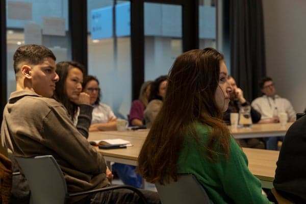 Studenten van Avans met medewerkers van het Amphia.