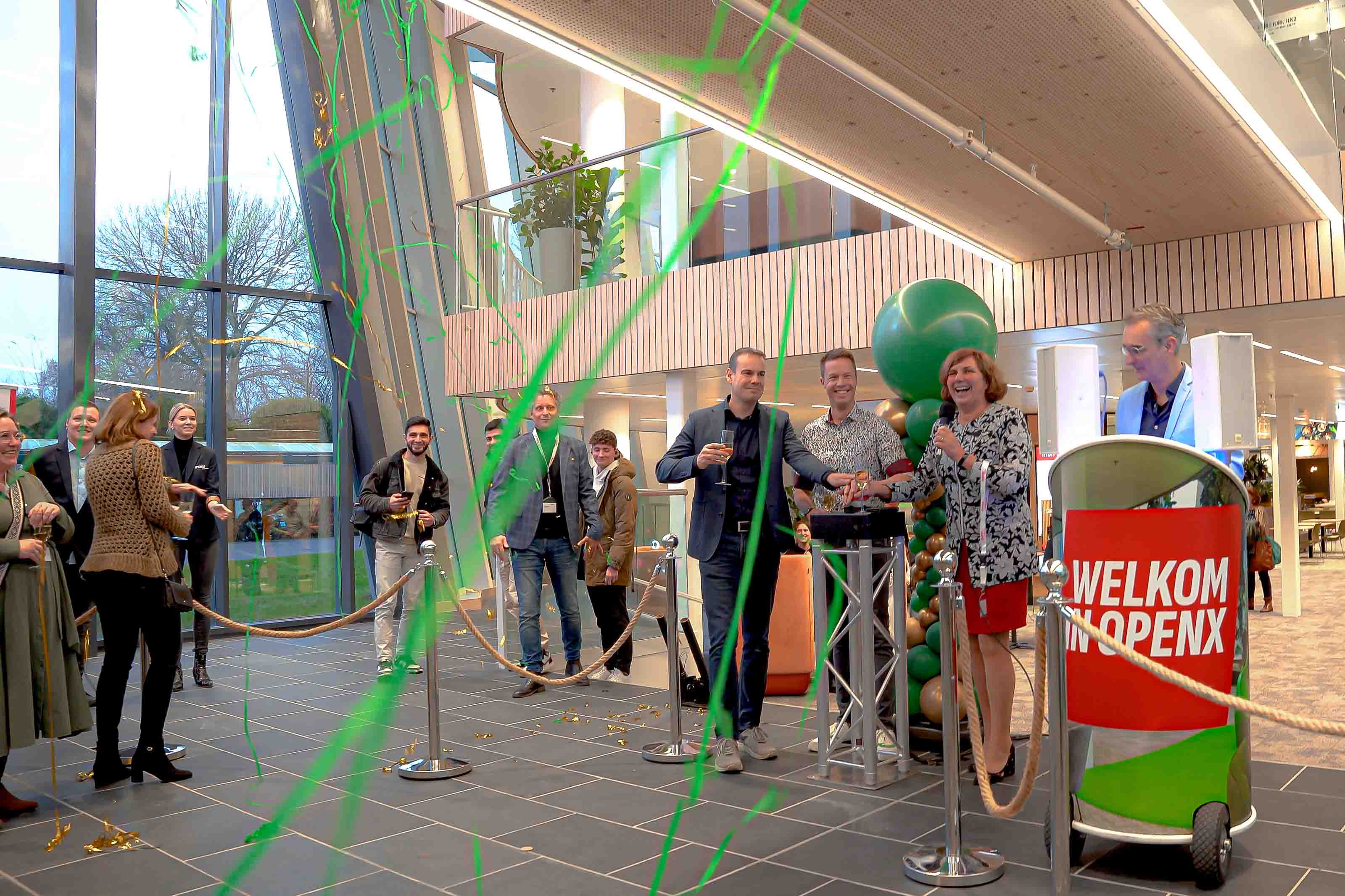 OpenX wordt officieel geopend door Jacomine Ravensbergen, Mario van Rijn en Rene van der Burgt