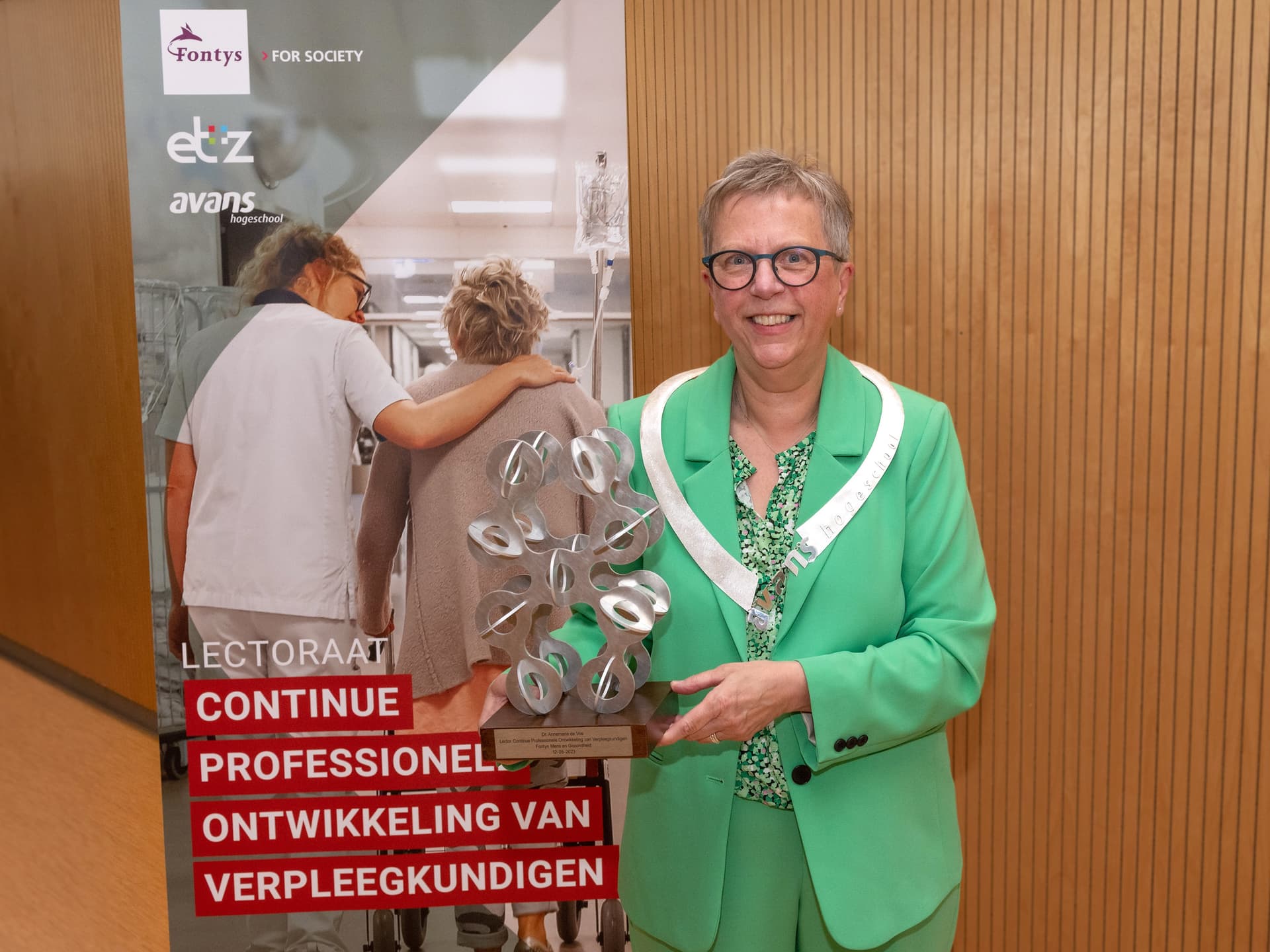 Avanslector Annemarie de Vos tijdens haar installatie.