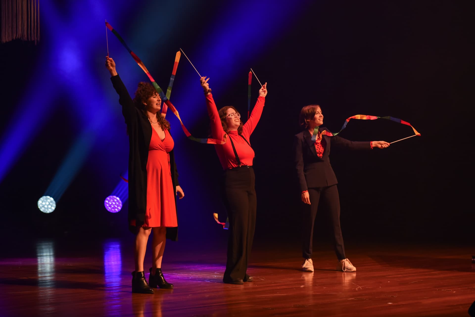 Studenten van het Koningstheater Iris Schröder, Rosalie Custers en Thirze Rebergen tijdens de kick-off van Avans.