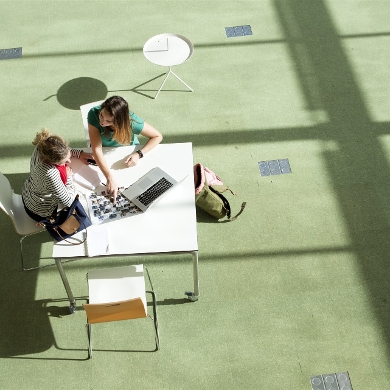 Column Philippe Raets: Digitale nederigheid met boter en suiker