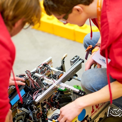 Avans organiseert wereldwijde kick-off FIRST® Tech Challenge