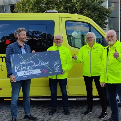 Studenten doneren aan WensAmbulance Brabant