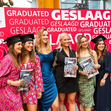 Diploma's uitgereikt: bekijk de beelden