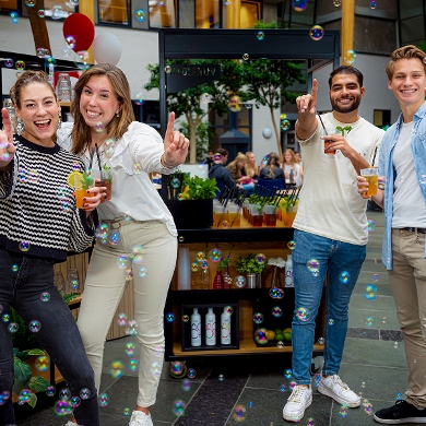 Bubbles for Avans: topping the charts again