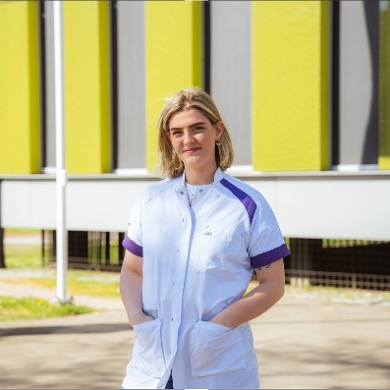Verpleegkundestudent Jill optimaliseert cliëntplanning met AI