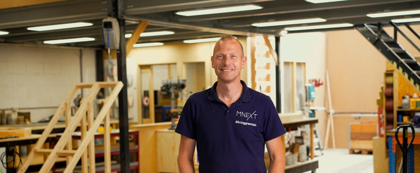 Projectleider en MNEXT-onderzoeker Jasper Sluis in het Living Green Lab